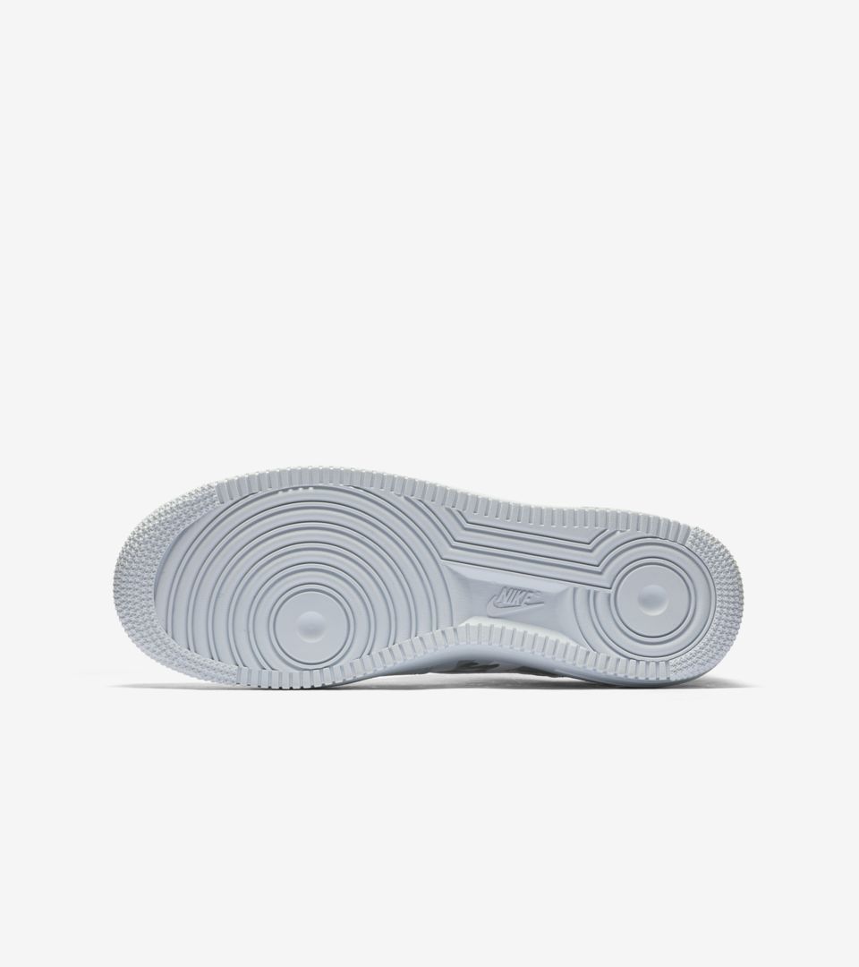 AIR FORCE 1 '07 LV8 AIR FORCE 1 '07 LV8