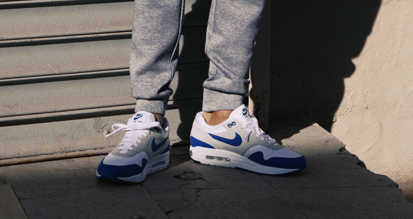 nike air max 1 blue white