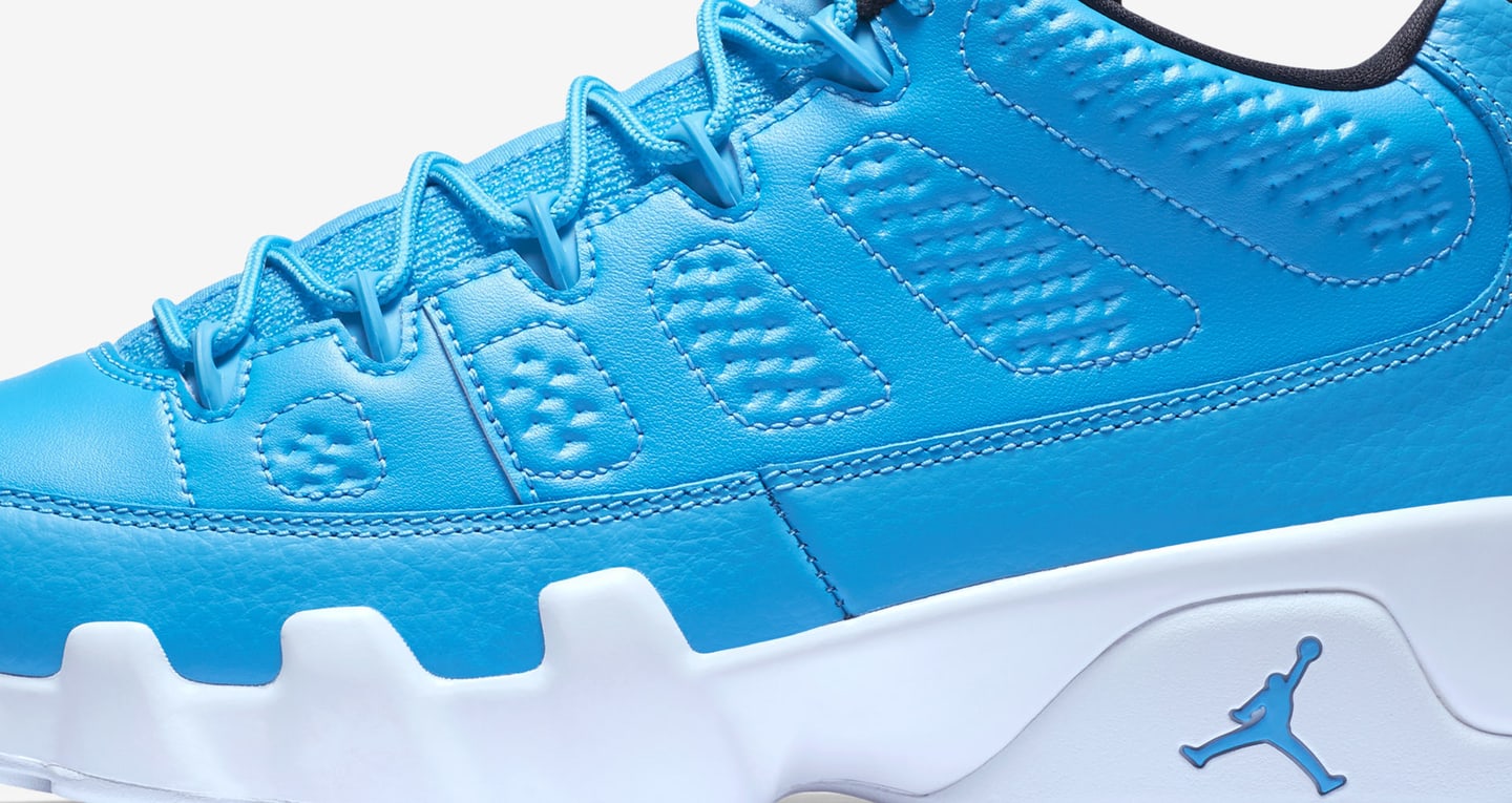 retro 9 pantone