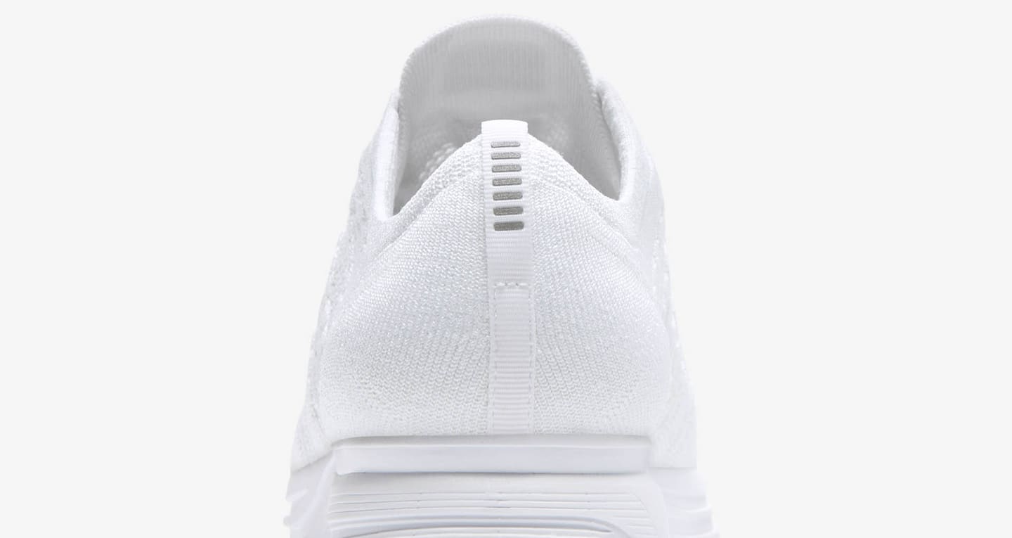 nike flyknit trainer white gum