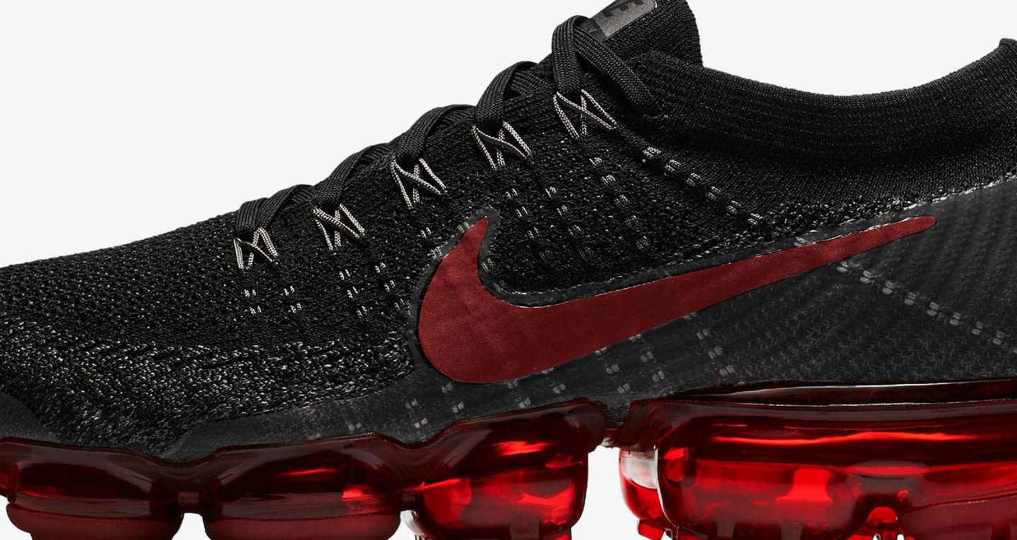 vapormax nike black and red Shop 