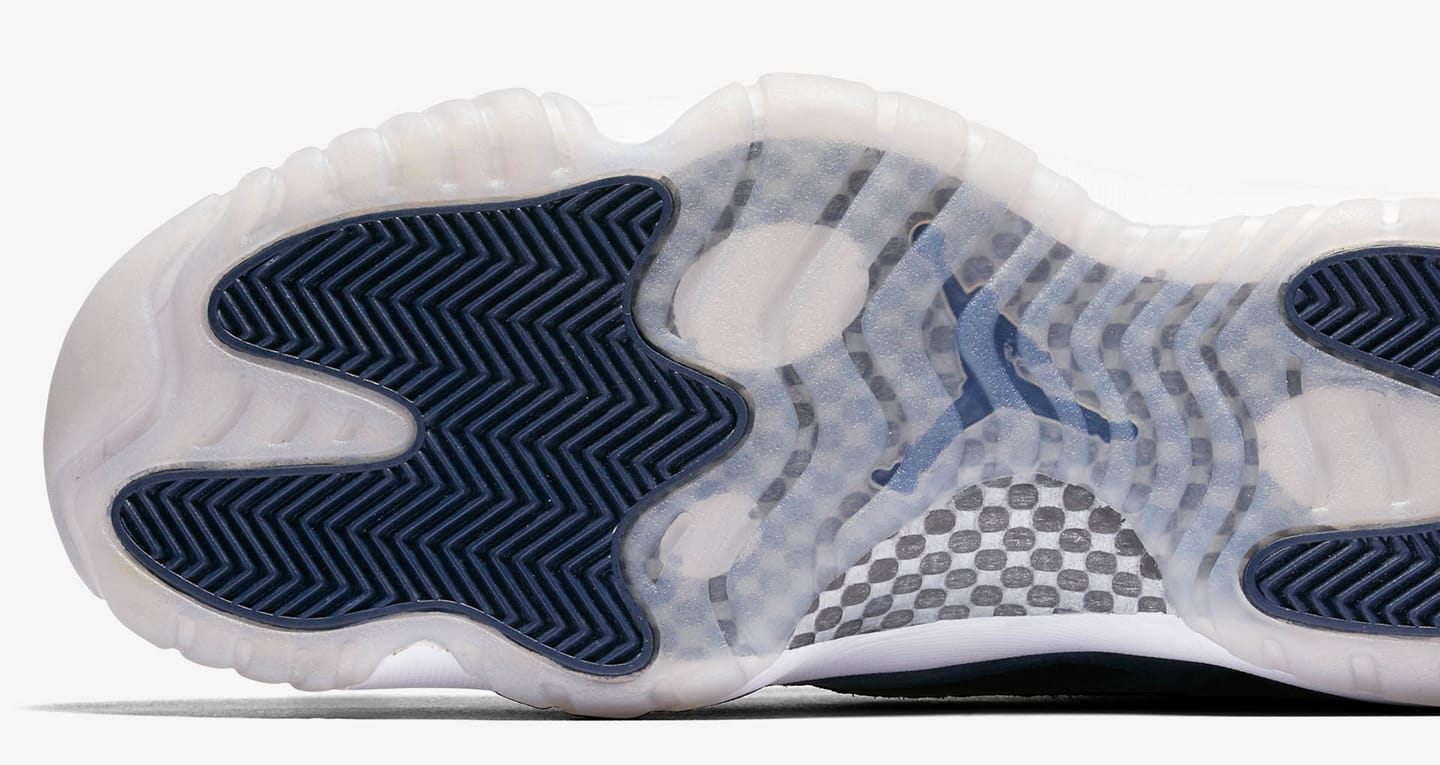 jordan 11 low ie obsidian