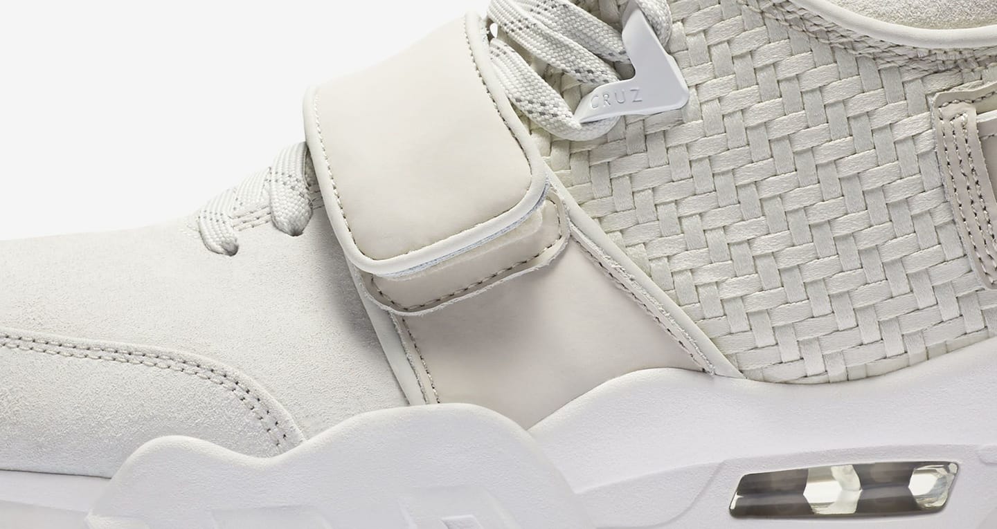 nike air cruz light bone