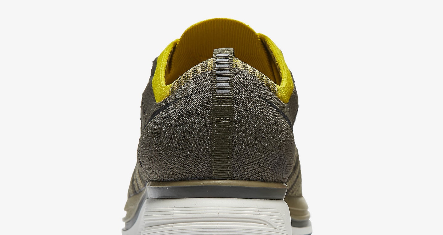 nike khaki trainers