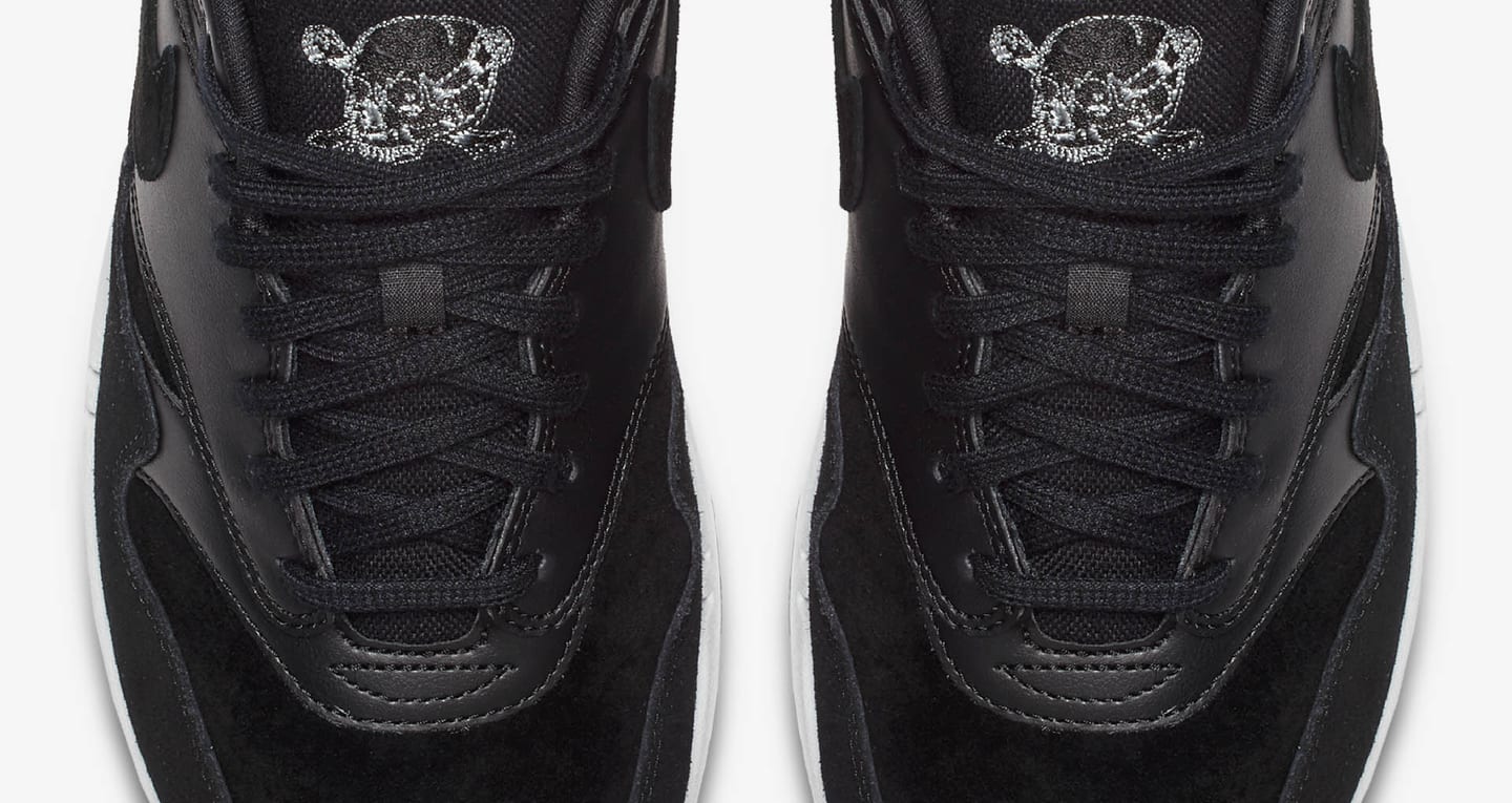 nike tete de mort
