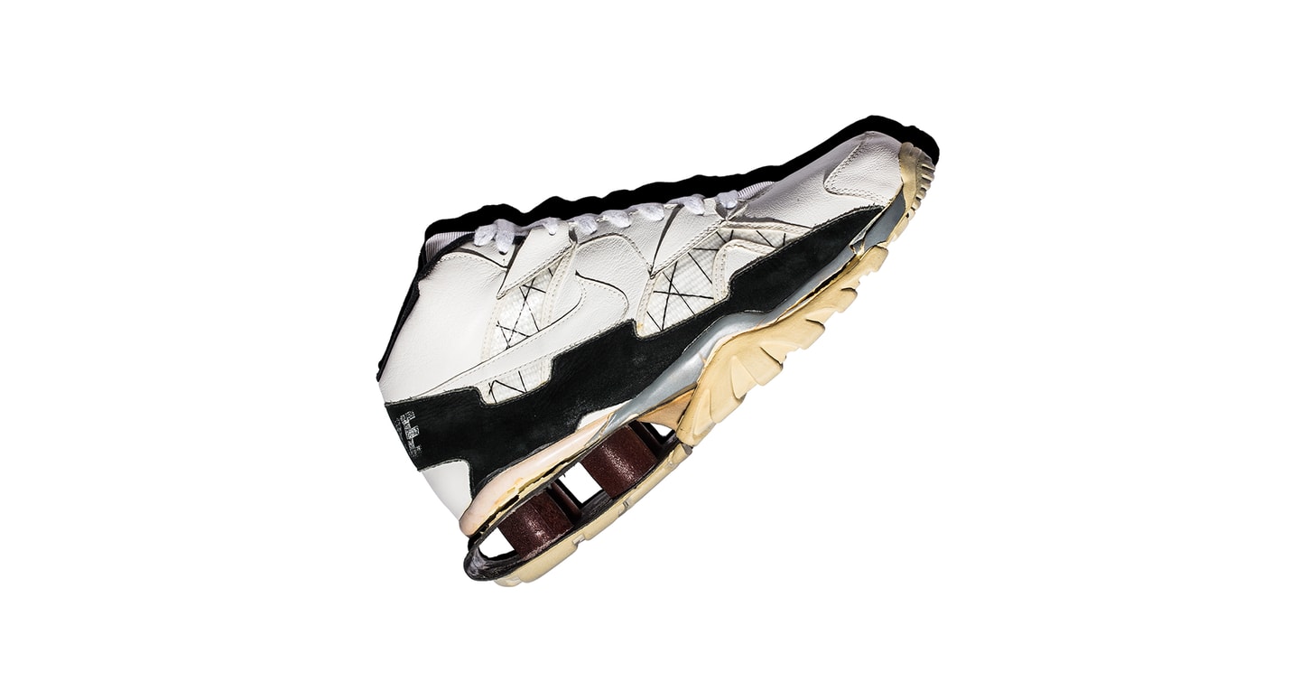 inside nike shox