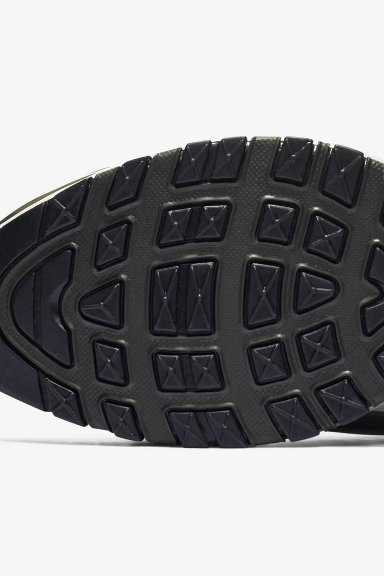 Nike Air Max Deluxe 'Sequoia & Team Orange & Black' Release Date Nike Air Max Deluxe 'Sequoia & Team Orange & Black' Release Date