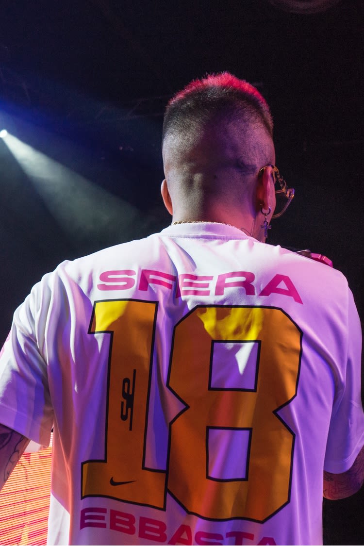 Equipación de colaboración de Sfera Ebbasta 2018 Equipación de colaboración de Sfera Ebbasta 2018