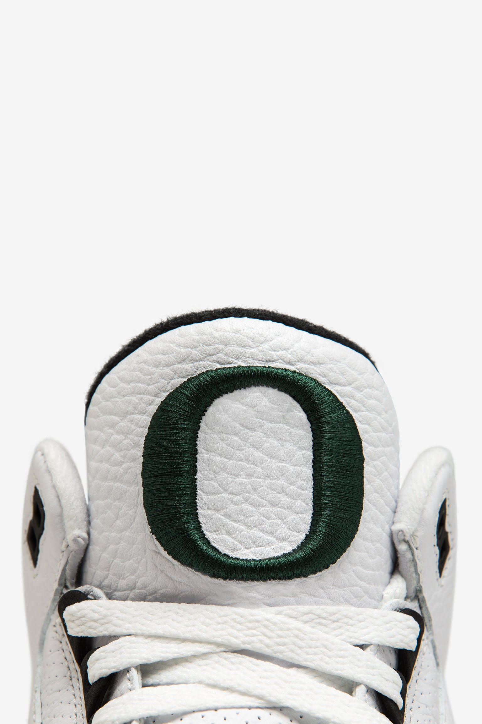Inside the Vault: Oregon Ducks x Jordan Brand Inside the Vault: Oregon Ducks x Jordan Brand