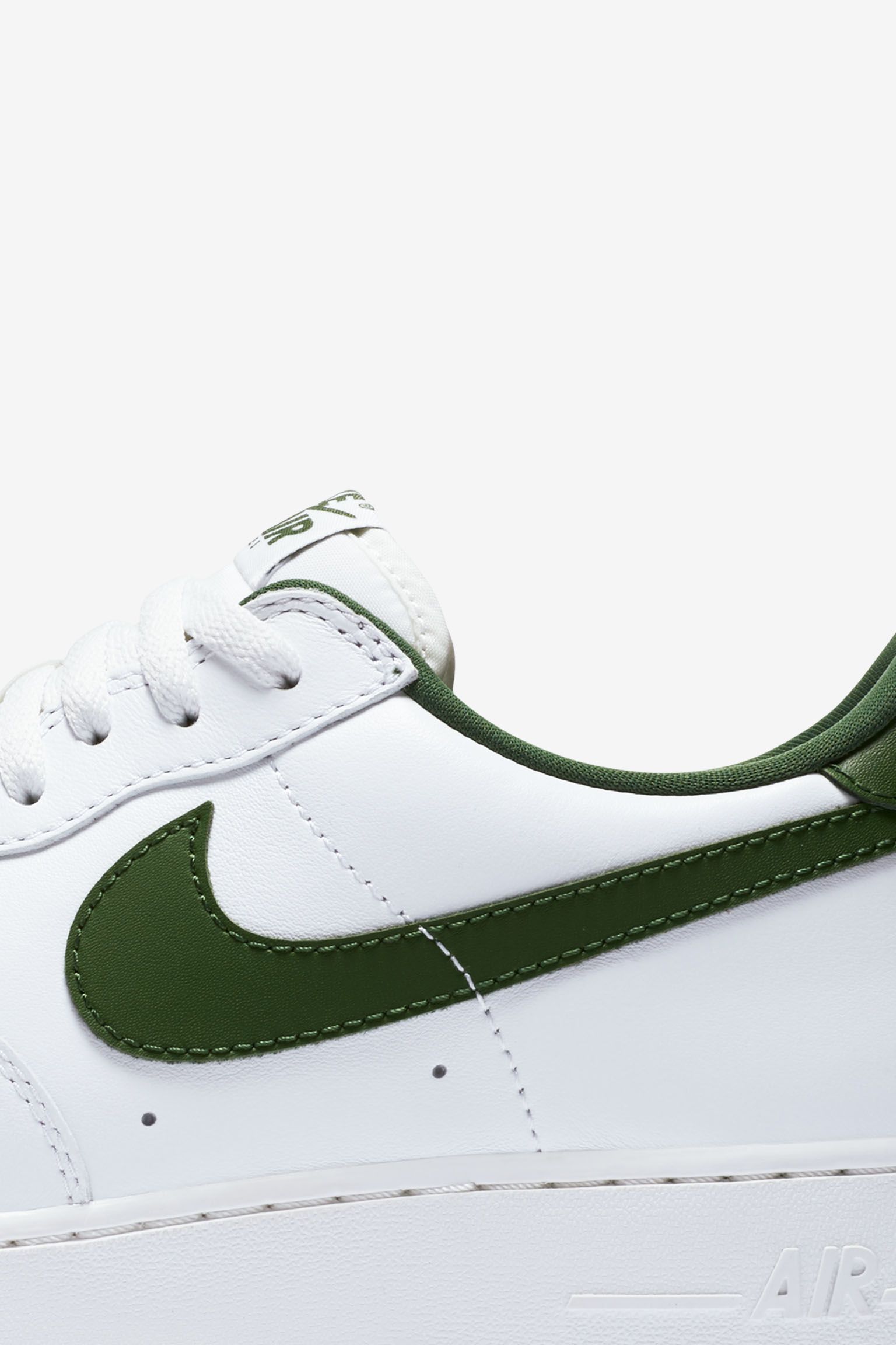 Nike Air Force 1 Low Retro 'White & Forest Green' Release Date Nike Air Force 1 Low Retro 'White & Forest Green' Release Date