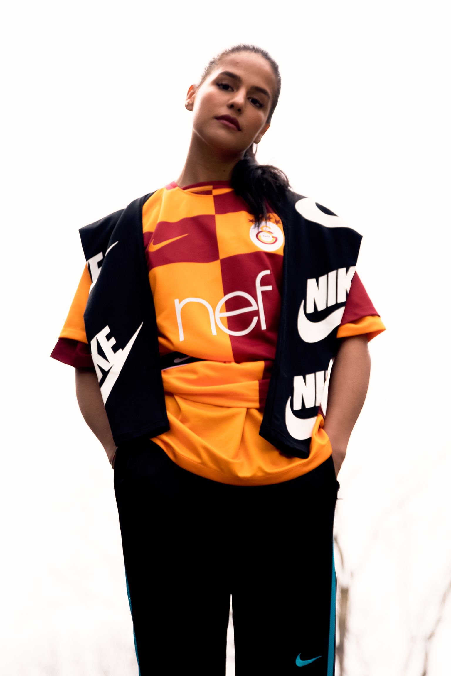2017/18 GALATASARAY STADIUM HOME KIT 2017/18 GALATASARAY STADIUM HOME KIT