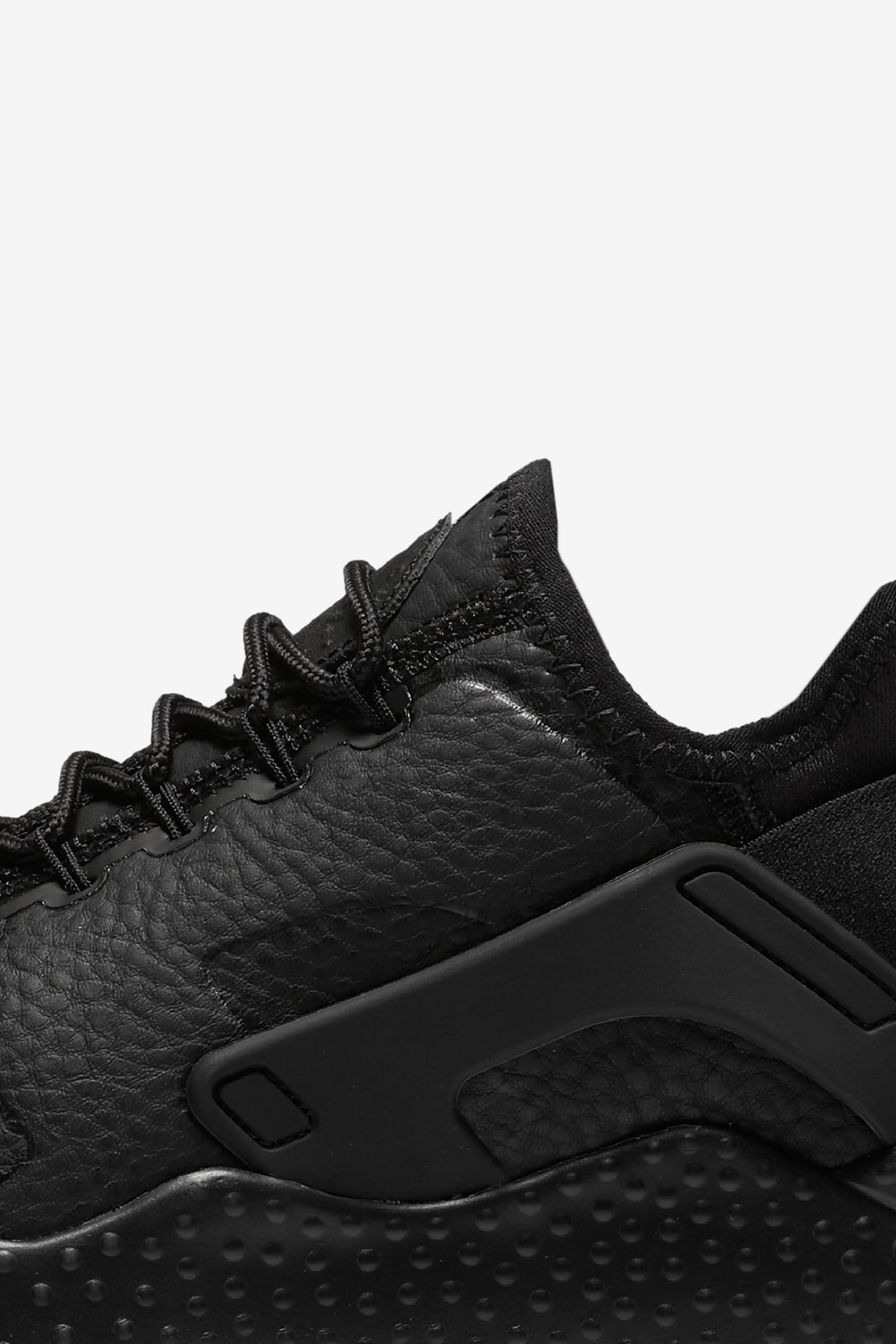 Women's Nike Air Huarache Ultra Premium 'Triple Black' Women's Nike Air Huarache Ultra Premium 'Triple Black'