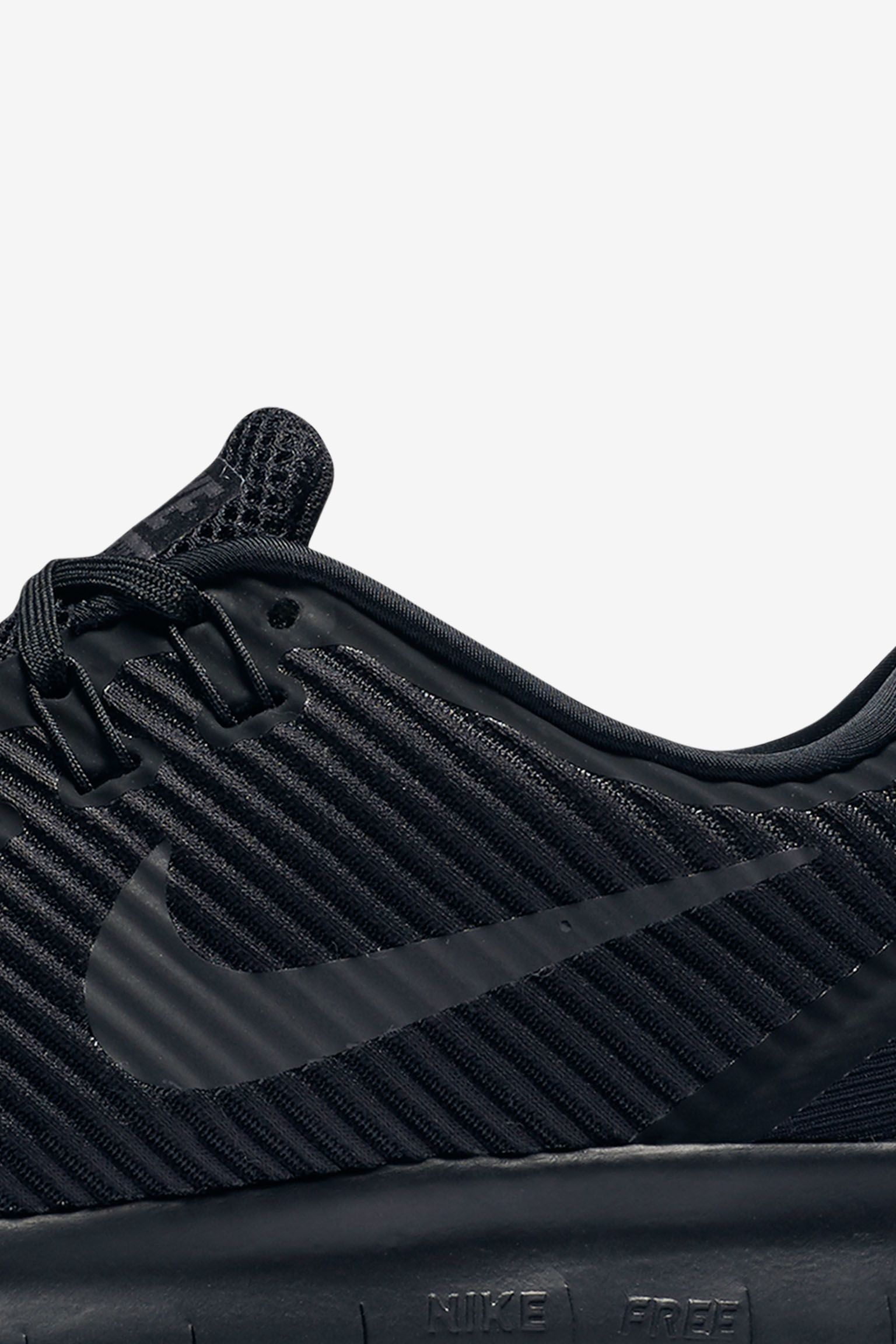triple black nike womens