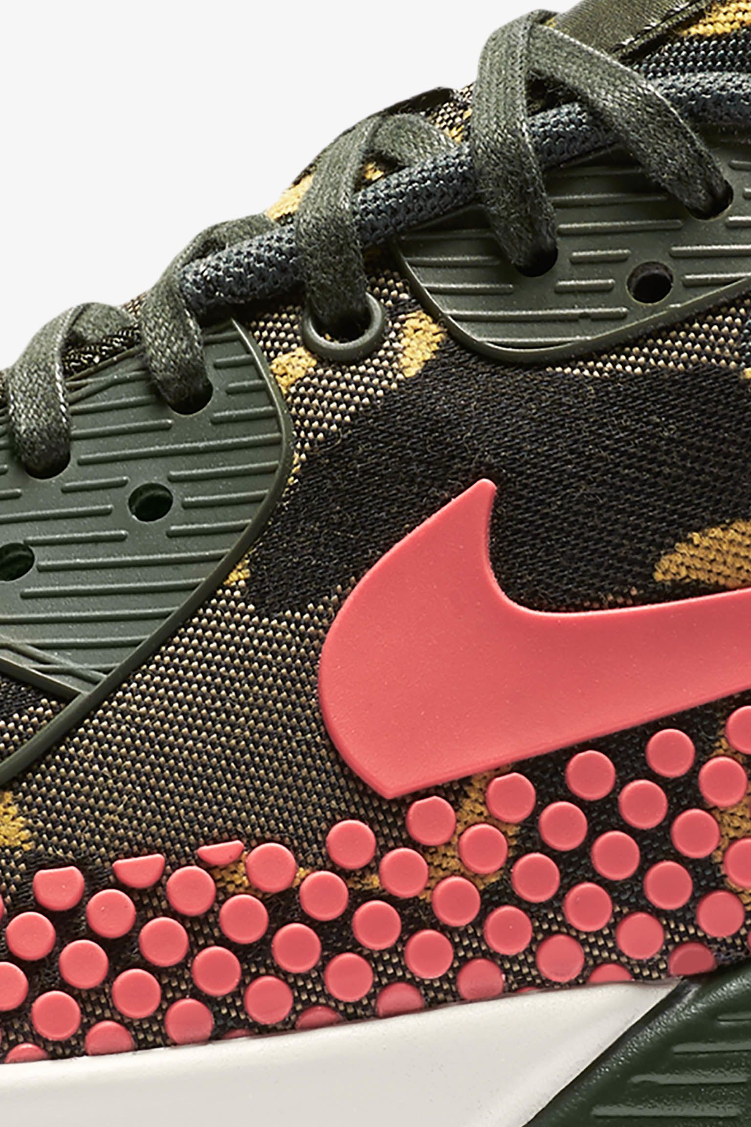 Women's Nike Air Max 90 'Jacquard Camo' Women's Nike Air Max 90 'Jacquard Camo'
