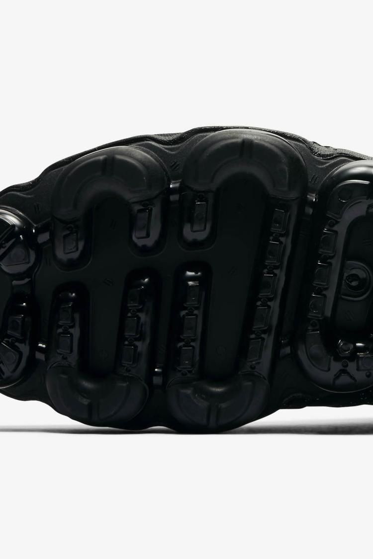 Nike Air Vapormax Run Utility 'Black & Anthracite & Habanero Red' Release Date Nike Air Vapormax Run Utility 'Black & Anthracite & Habanero Red' Release Date