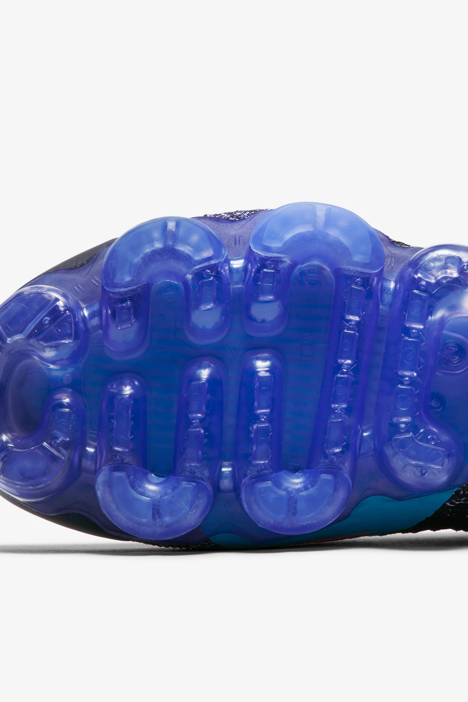 Nike Women's Air Vapormax Flyknit 2 'Black & Hot Punch' Release Date Nike Women's Air Vapormax Flyknit 2 'Black & Hot Punch' Release Date