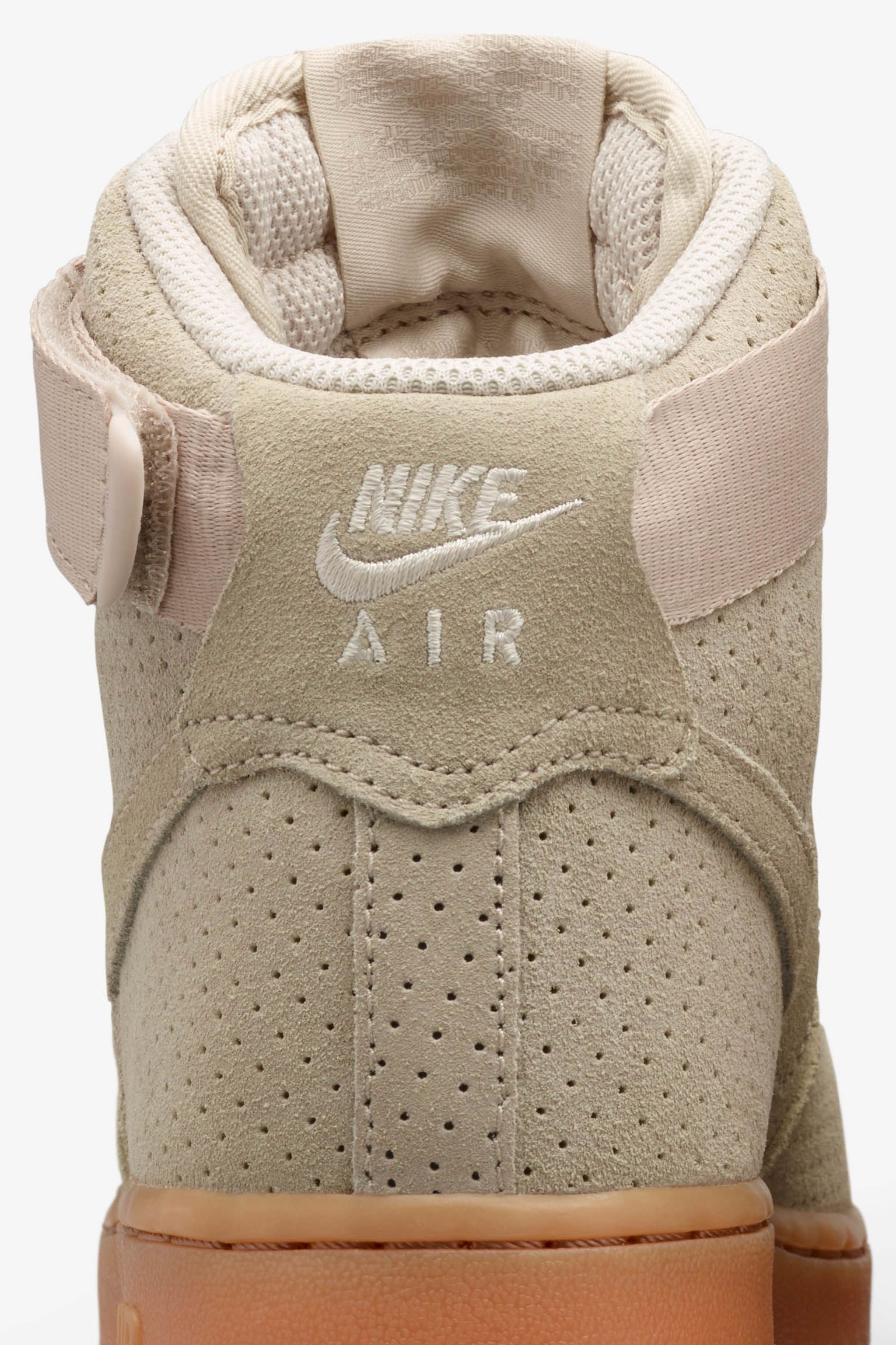 Women's Nike Air Force 1 Hi 'Suede & Gum' Women's Nike Air Force 1 Hi 'Suede & Gum'