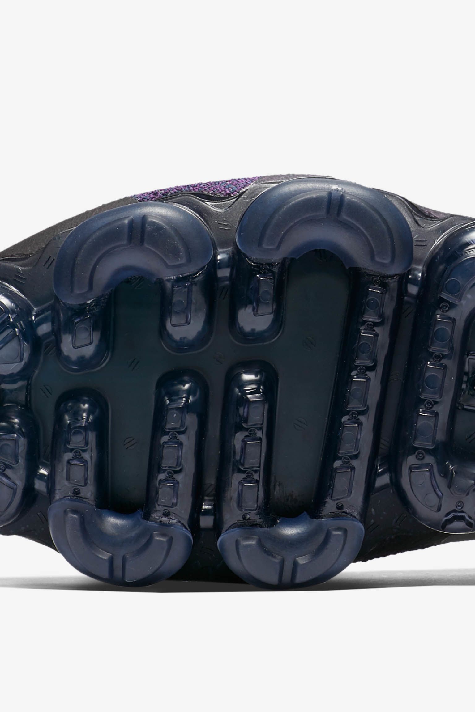 nike vapormax shield