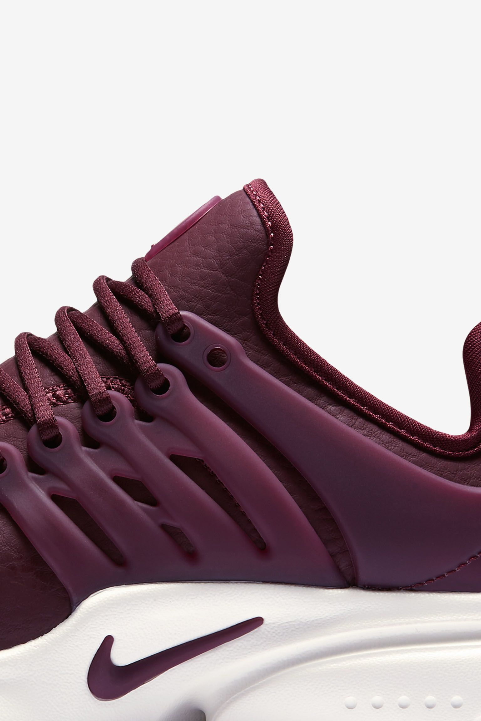 nike presto maroon