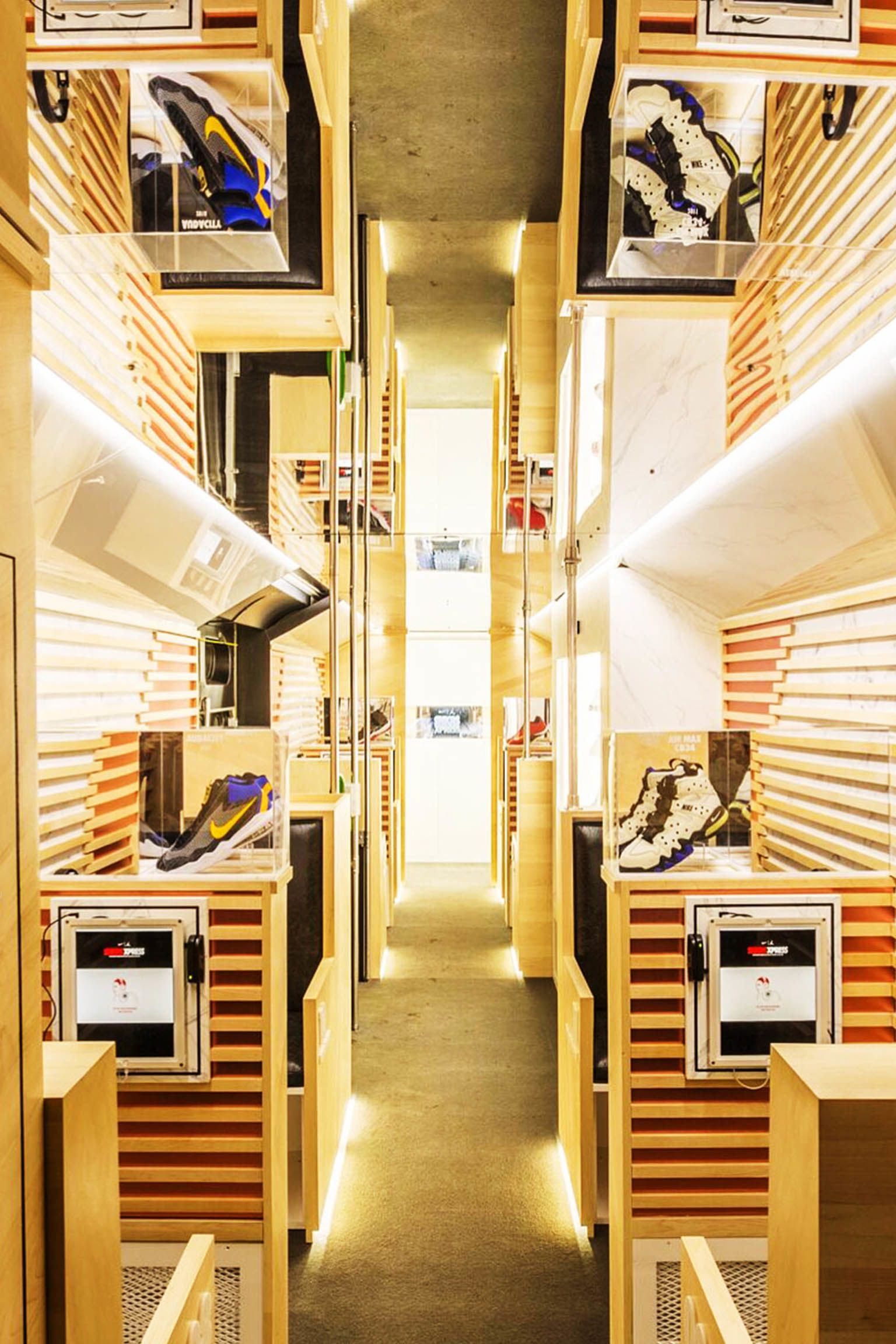 Nike SNKRS XPRESS: Toronto Nike SNKRS XPRESS: Toronto