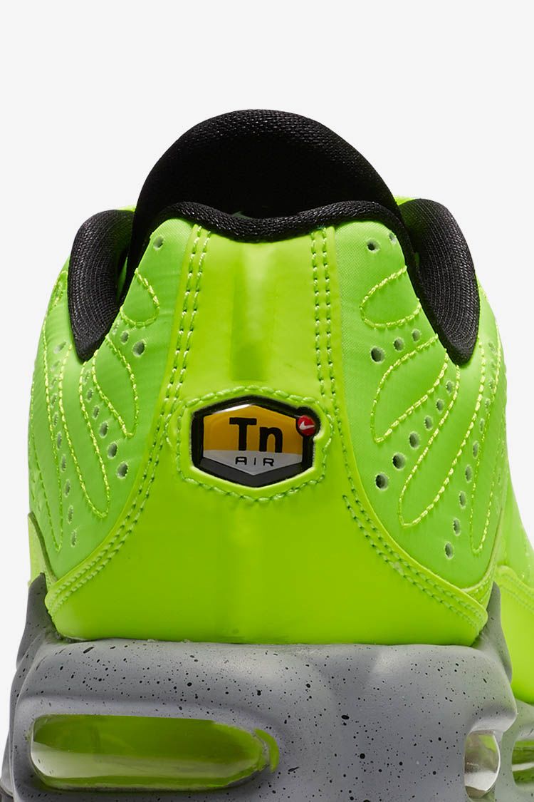 Nike Air Max Plus Premium 'Full Volt & Matte Silver' Release Date Nike Air Max Plus Premium 'Full Volt & Matte Silver' Release Date