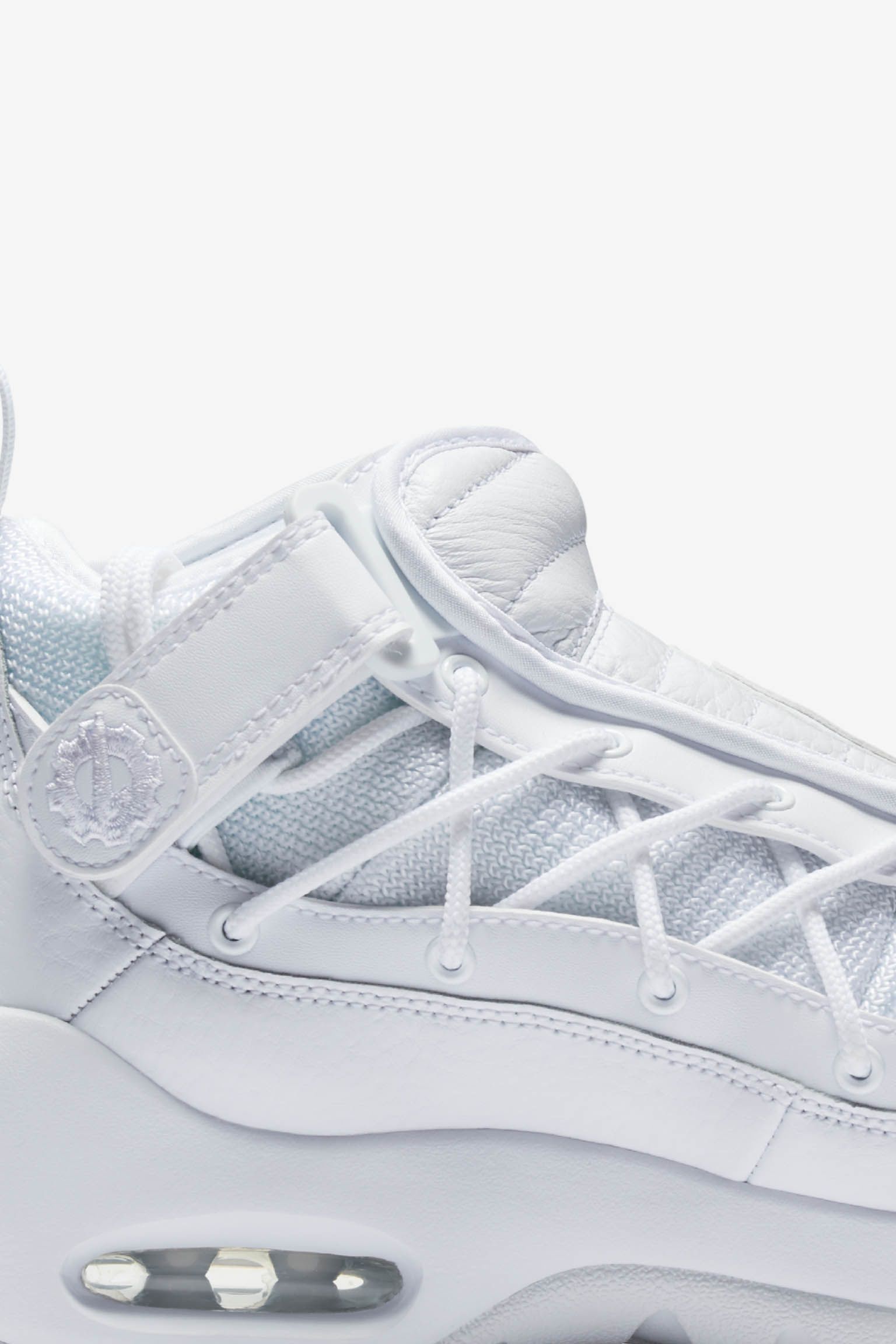 Nike Air Shake Ndestrukt 'Triple White' Nike Air Shake Ndestrukt 'Triple White'