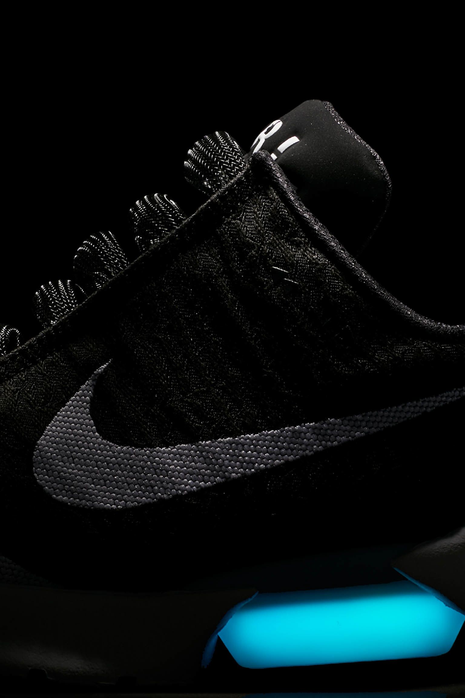 Nike HyperAdapt 1.0 'Black & White' Release Date Nike HyperAdapt 1.0 'Black & White' Release Date