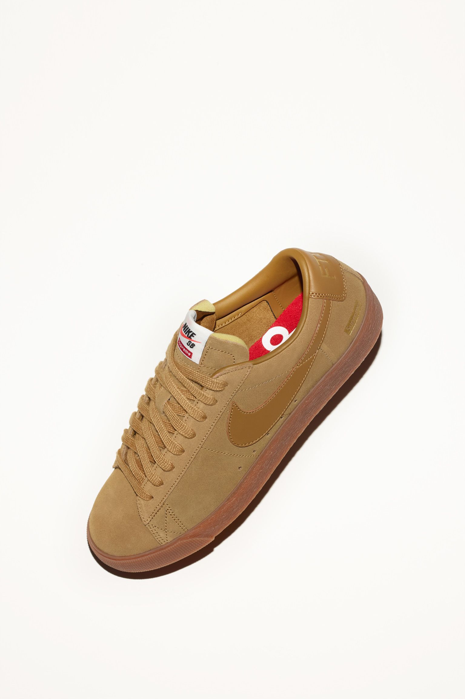 nike supreme blazer low