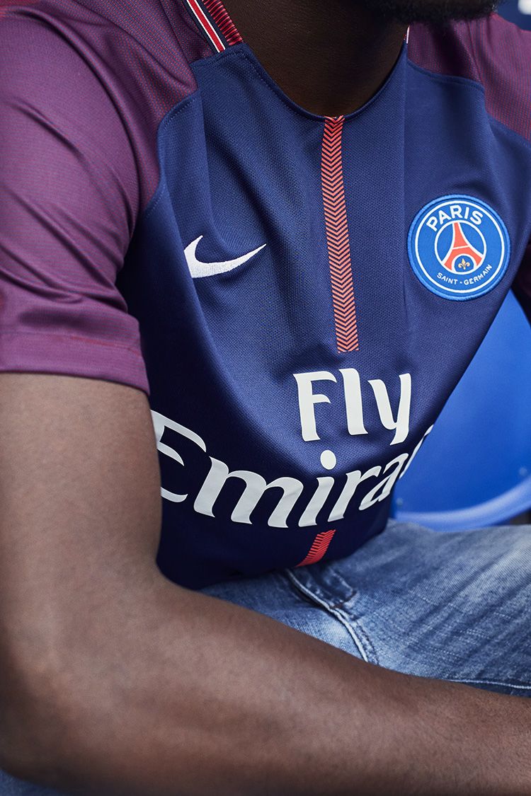 Paris Saint-Germain 2017/18 Home Kit Paris Saint-Germain 2017/18 Home Kit