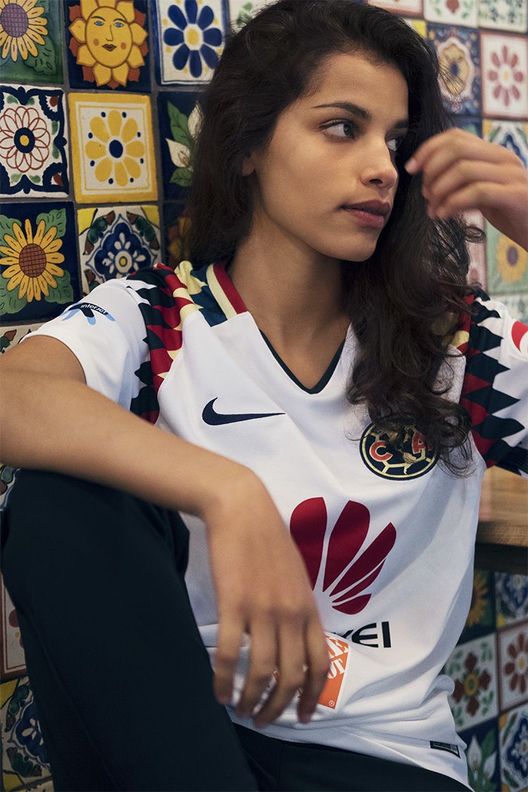 Club América 2017/18 Away Kit Club América 2017/18 Away Kit