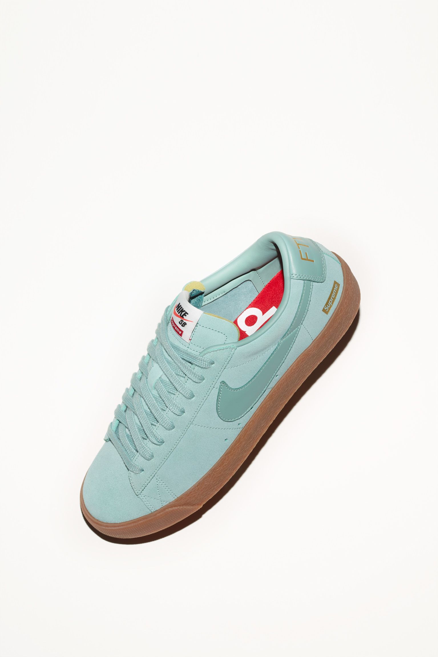 nike sb blazer low gt supreme canon