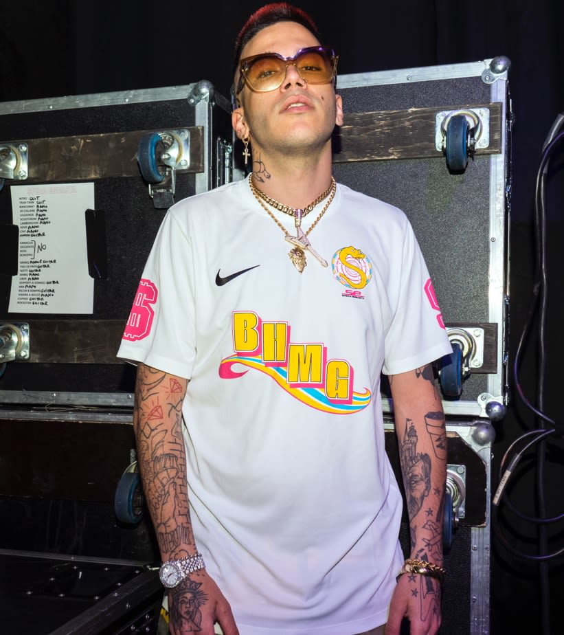 Equipación de colaboración de Sfera Ebbasta 2018 Equipación de colaboración de Sfera Ebbasta 2018