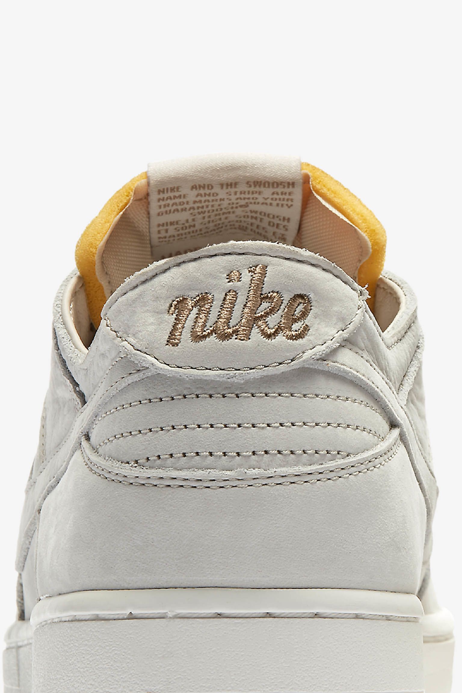 nike sb dunk low decon light bone