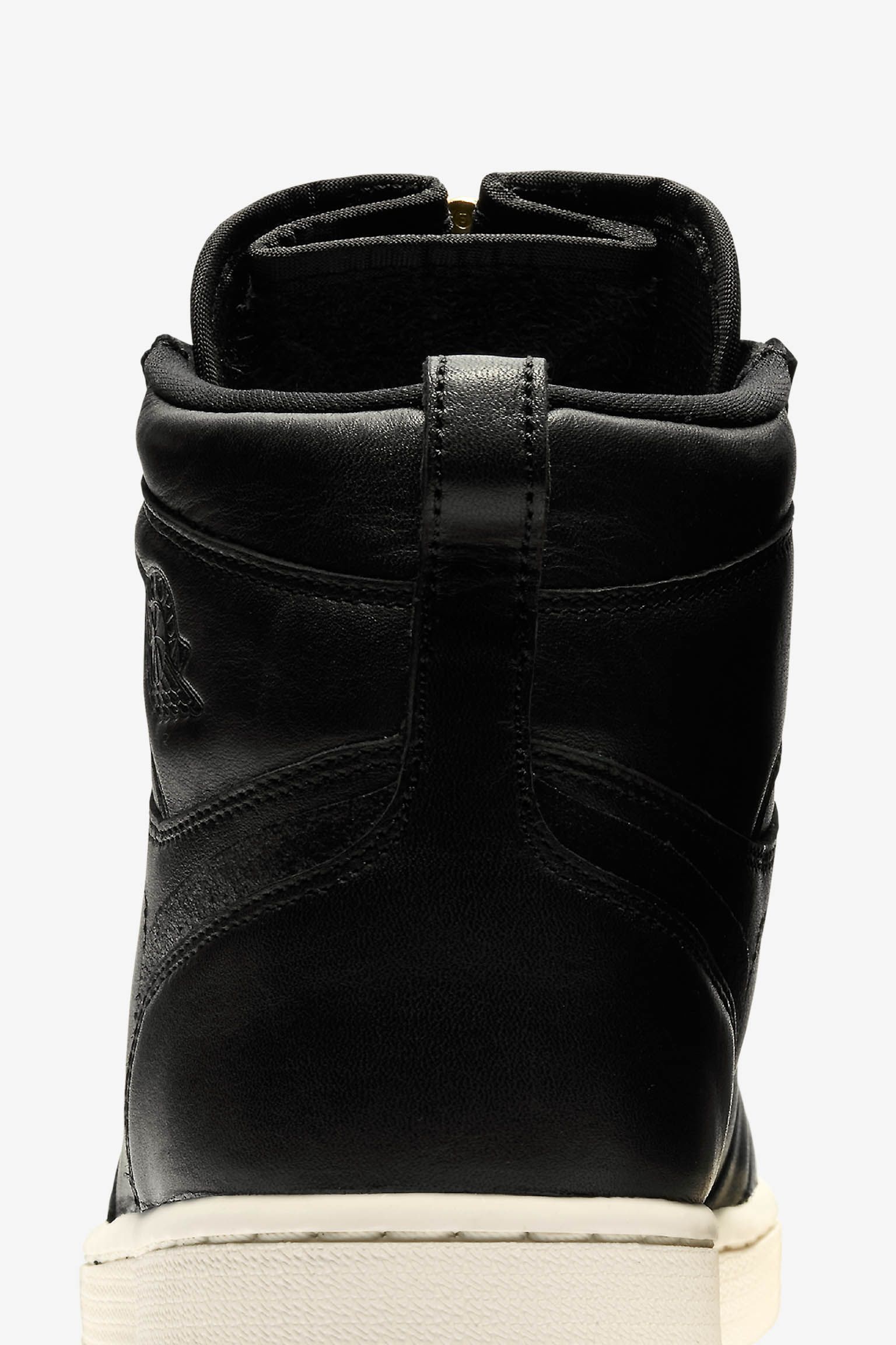 Women's Air Jordan 1 High Zip 'Black & Sail' Release Date Women's Air Jordan 1 High Zip 'Black & Sail' Release Date