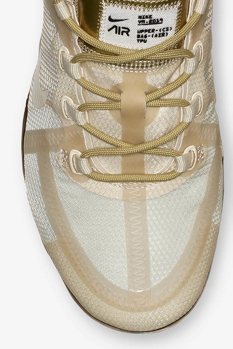 Women's Nike Air Vapormax 2019 'White & Metallic Gold'. Women's Nike Air Vapormax 2019 'White & Metallic Gold'.