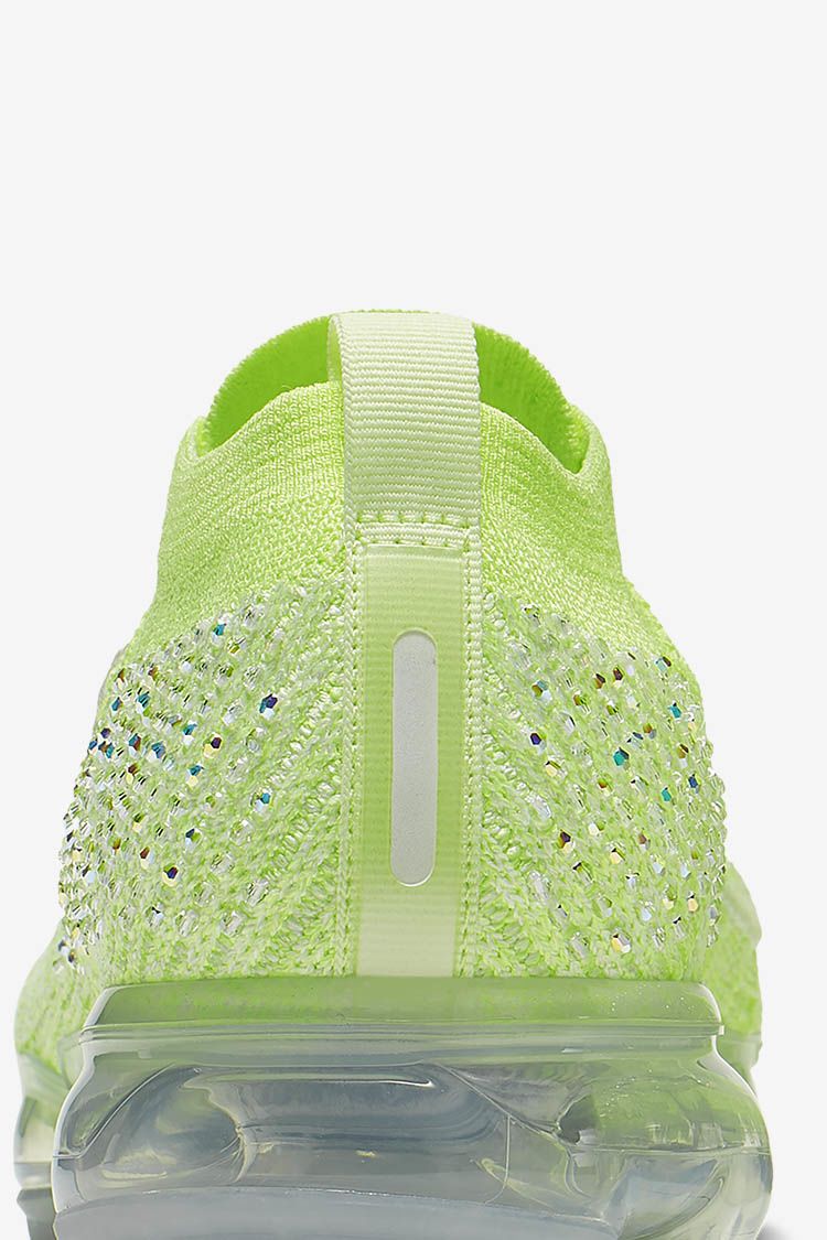 Women's Air VaporMax Flyknit 2 LXX 'Swarovski®' Release Date Women's Air VaporMax Flyknit 2 LXX 'Swarovski®' Release Date