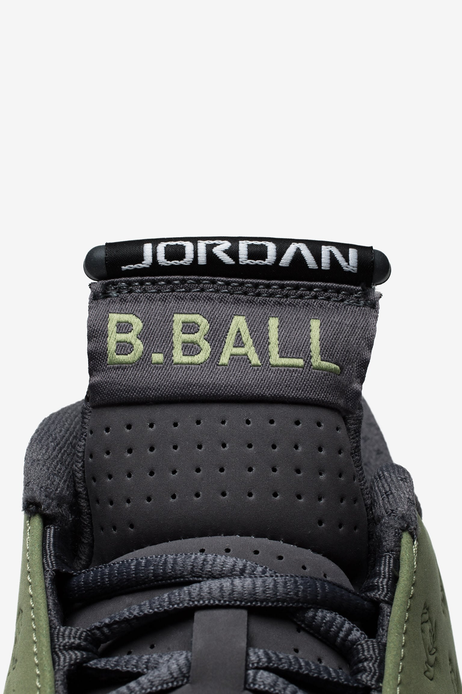 Inside the Vault: Oregon Ducks x Jordan Brand Inside the Vault: Oregon Ducks x Jordan Brand