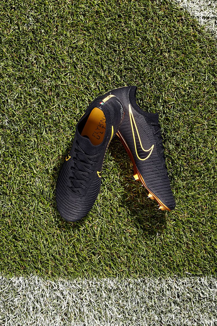 Eden Hazard Expert Pick 'Flyknit Ultra'. Nike.com