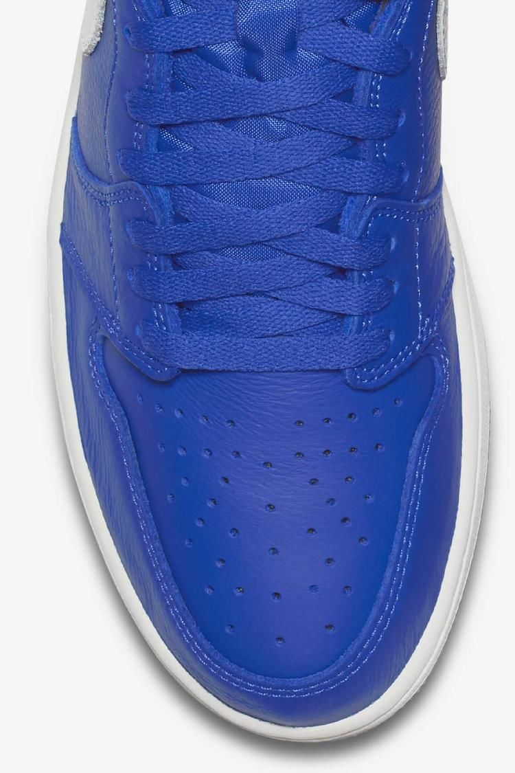Air Jordan 1 Retro High OG 'Hyper Royal & White' Release Date Air Jordan 1 Retro High OG 'Hyper Royal & White' Release Date