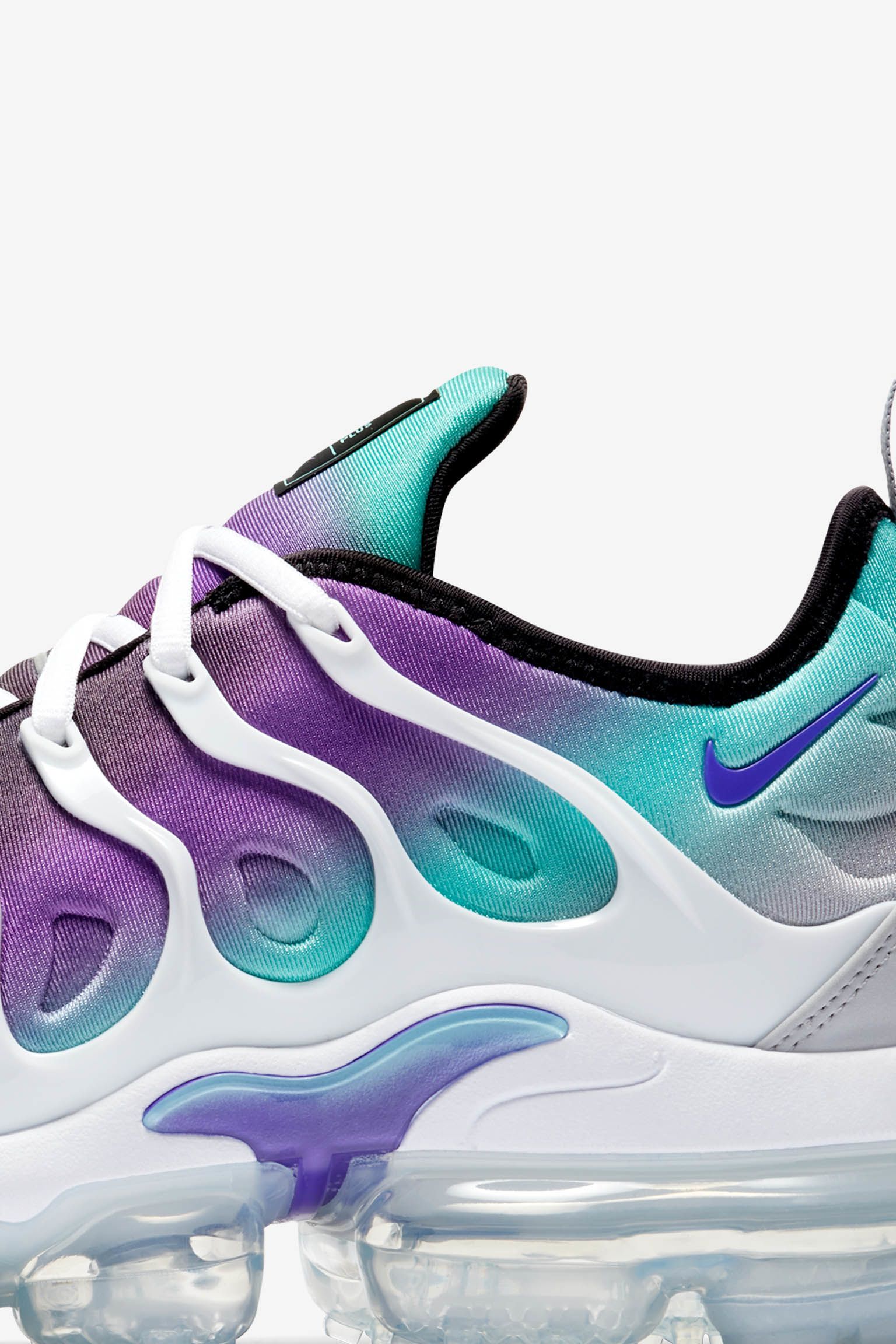 Nike Air Vapormax Plus 'White and Fierce Purple' Release Date Nike Air Vapormax Plus 'White and Fierce Purple' Release Date