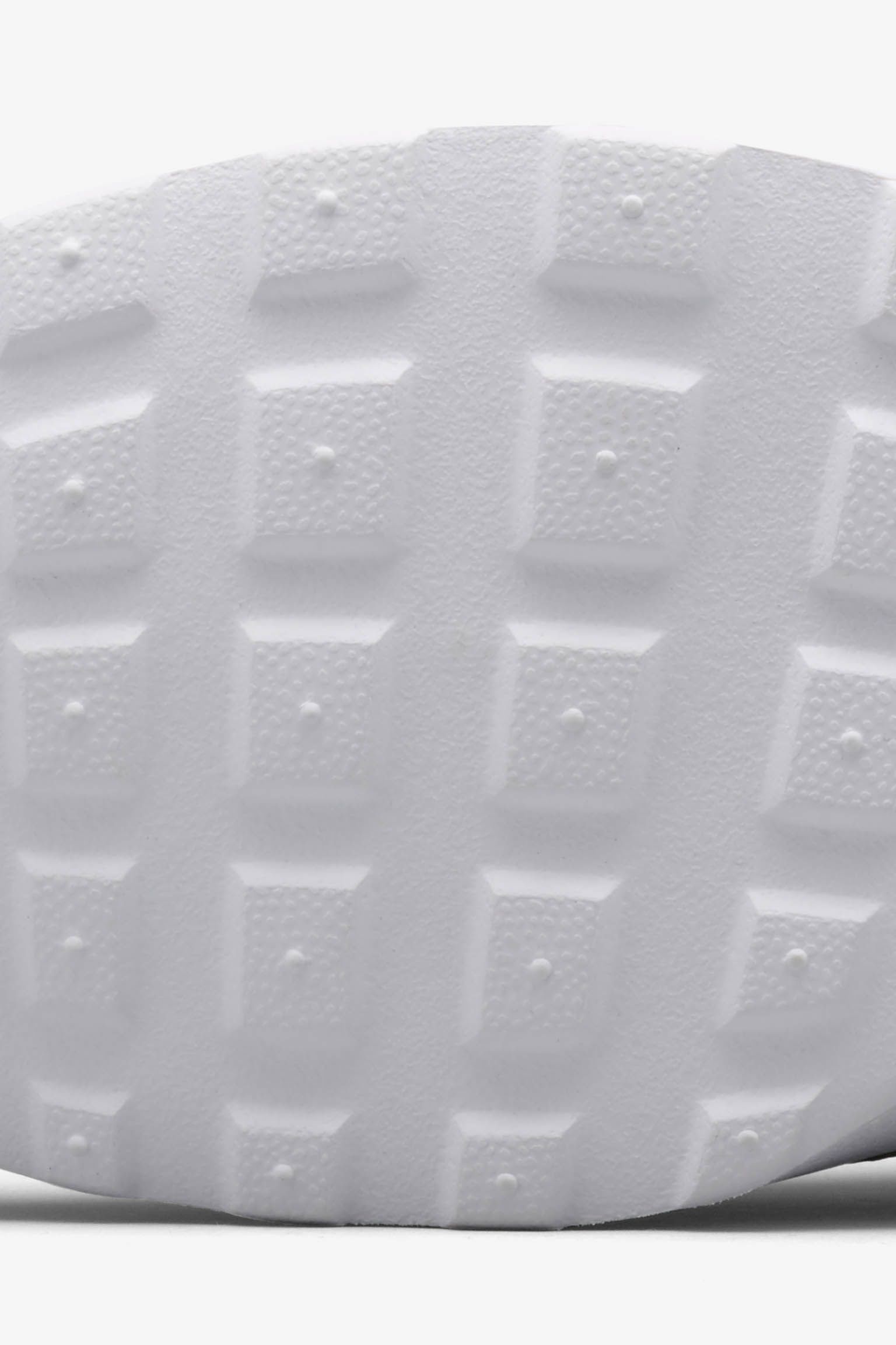 Women's Nike Air Max Thea 'Metallic Silver' Women's Nike Air Max Thea 'Metallic Silver'