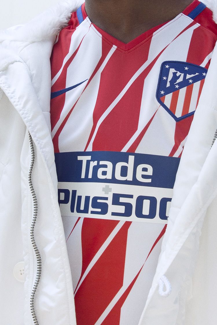 Atlético Madrid 2017/18 Home Kit Atlético Madrid 2017/18 Home Kit