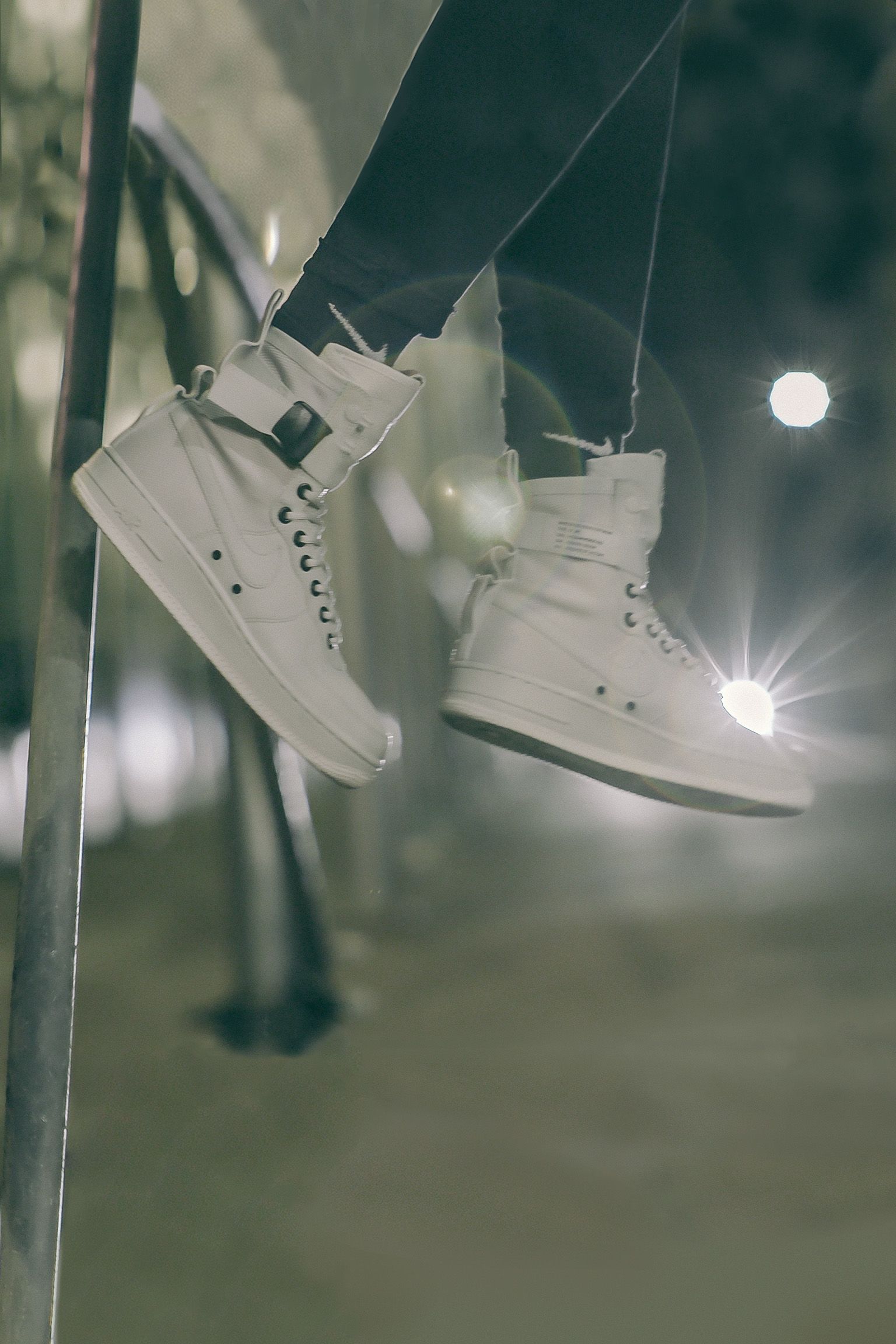 Nike Special Field Air Force 1 'Light Bone & Sail' voor dames. Releasedatum Nike Special Field Air Force 1 'Light Bone & Sail' voor dames. Releasedatum