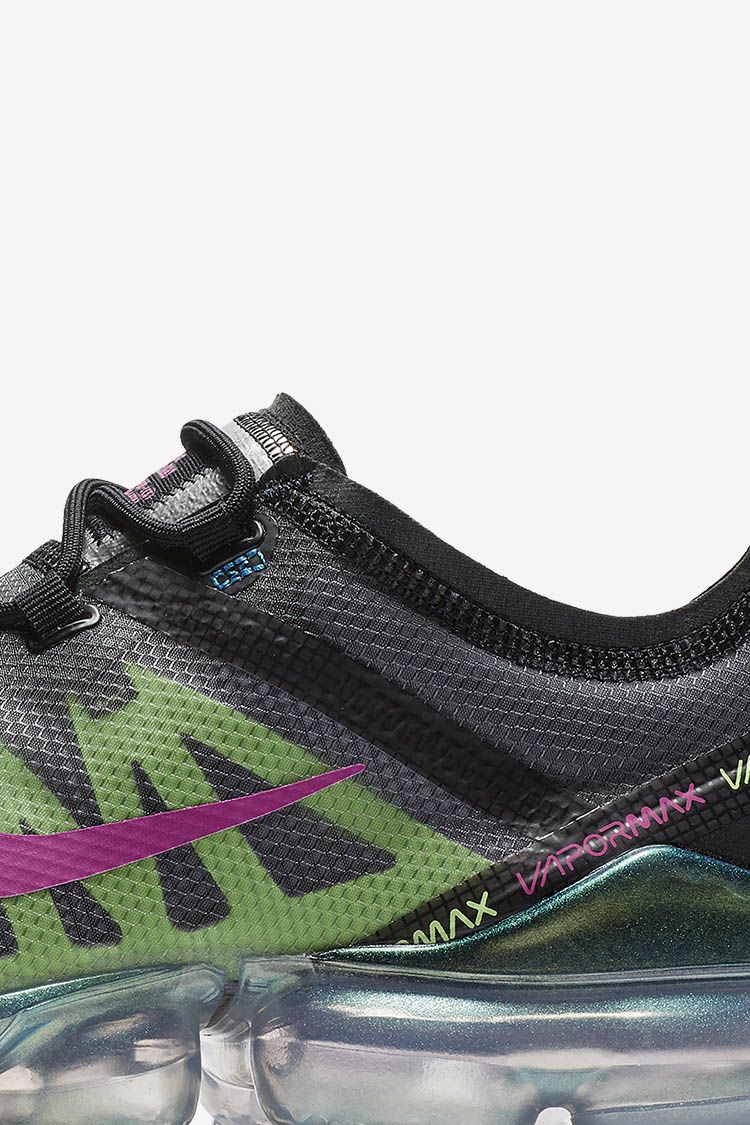Nike Air Vapormax 2019 'Black & Active Fuschia' Release Date Nike Air Vapormax 2019 'Black & Active Fuschia' Release Date