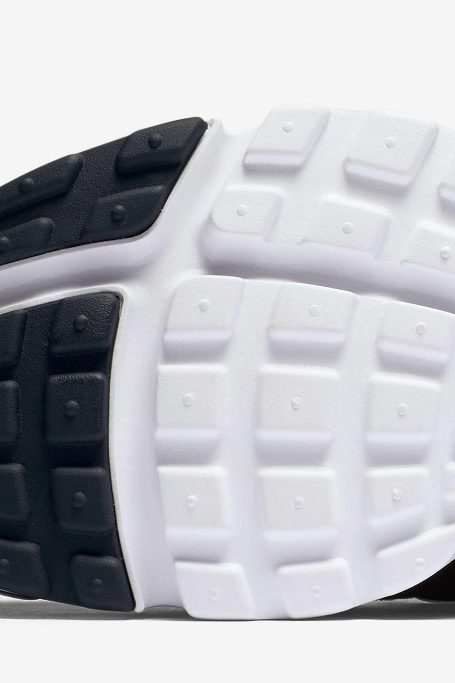 Nike Air Presto Ultra Flyknit 'Black & White' Release Date Nike Air Presto Ultra Flyknit 'Black & White' Release Date