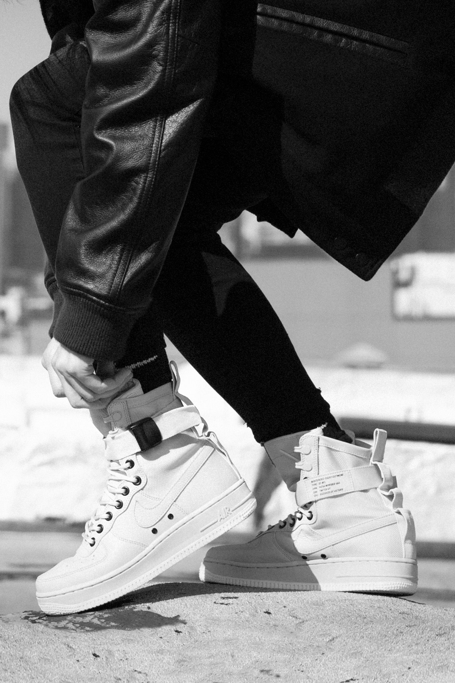 Nike Special Field Air Force 1 'Light Bone & Sail' voor dames. Releasedatum Nike Special Field Air Force 1 'Light Bone & Sail' voor dames. Releasedatum