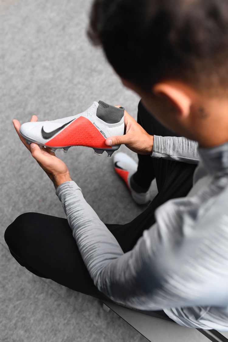 Hear Coutinho’s thoughts on Nike Football’s latest drop. Hear Coutinho’s thoughts on Nike Football’s latest drop.