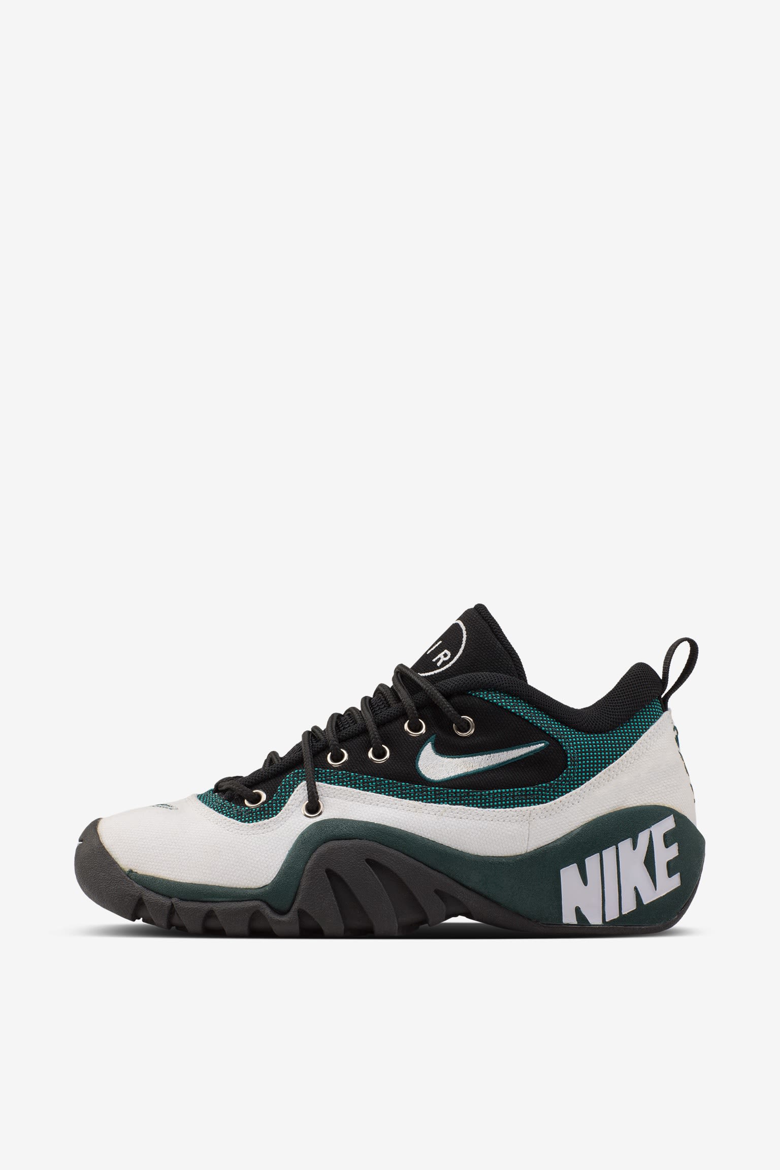 I det allerhelligste: Outdoor Hoops I det allerhelligste: Outdoor Hoops