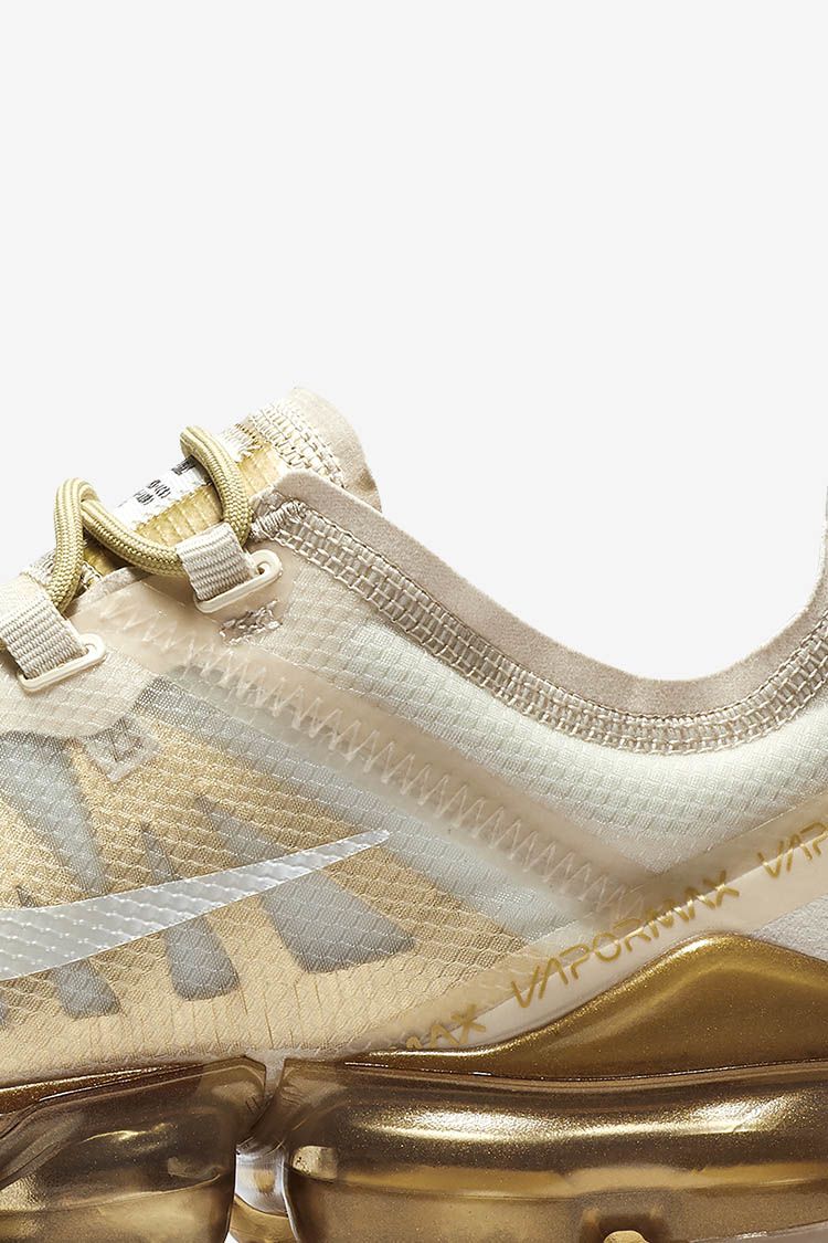 vapormax white metallic gold