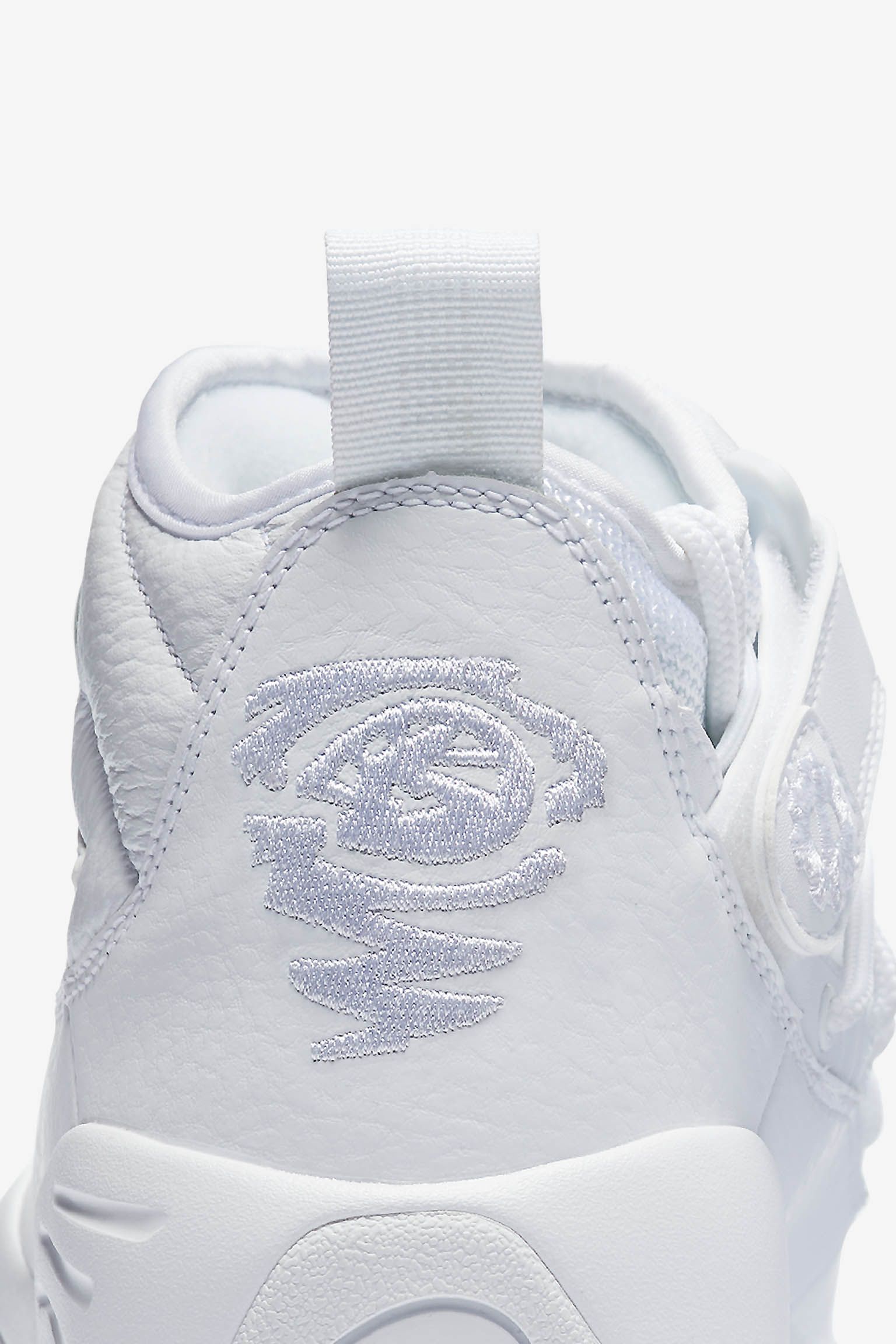 Nike Air Shake Ndestrukt 'Triple White' Nike Air Shake Ndestrukt 'Triple White'